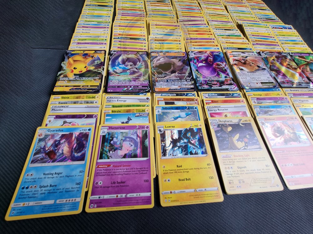 200 Cards Power Bundle | 1x Ultra Rare VMAX | 24x Rare/Holo/Shiny image 4