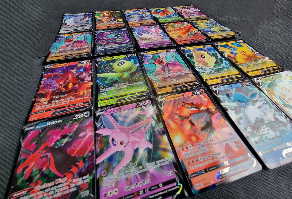 200 Cards Power Bundle | 1x Ultra Rare V | 24x Rare/Holo/Shiny image 3