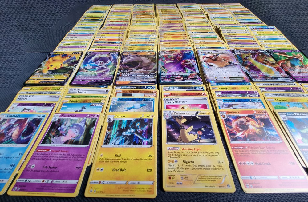 200 Cards Power Bundle | 2x Ultra Rare V | 24x Rare/Holo/Shiny image 3